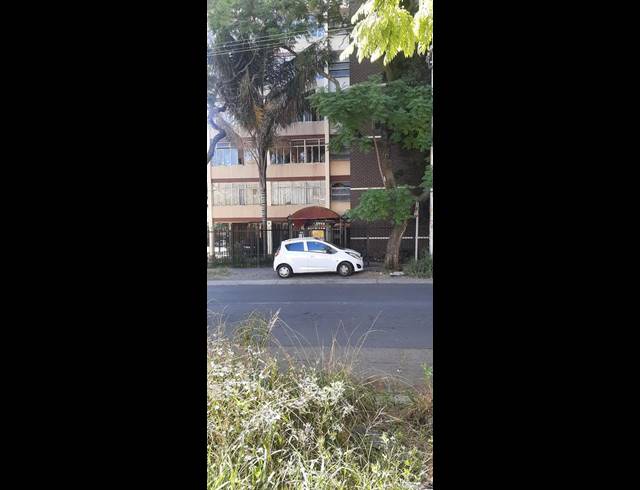 3 BEDROOM APARTMENT FOR SALE IN SUNNYSIDE